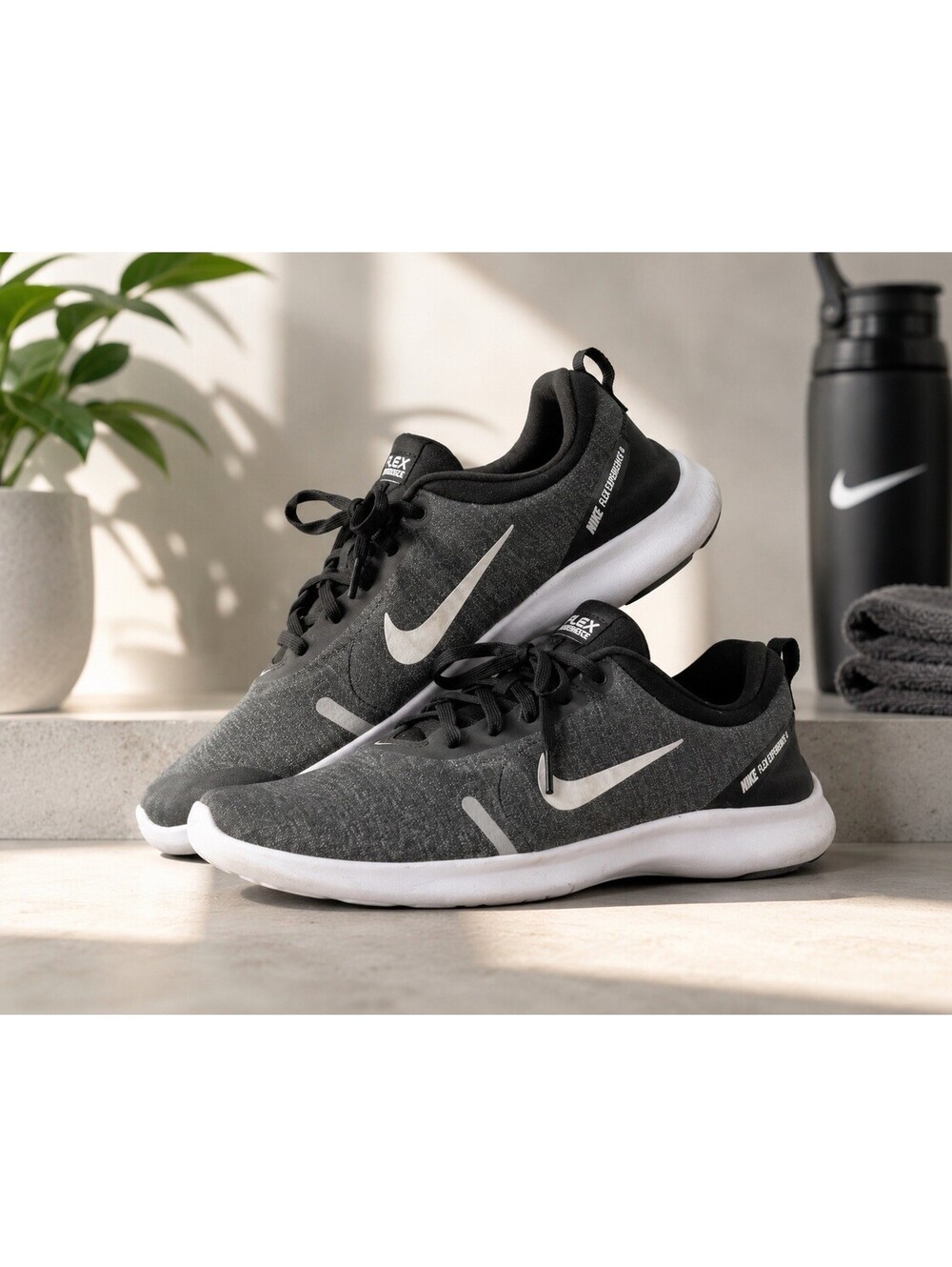 Womens size 9.5 - Nike Flex Experience RN 8 Cool Grey running runner shoes